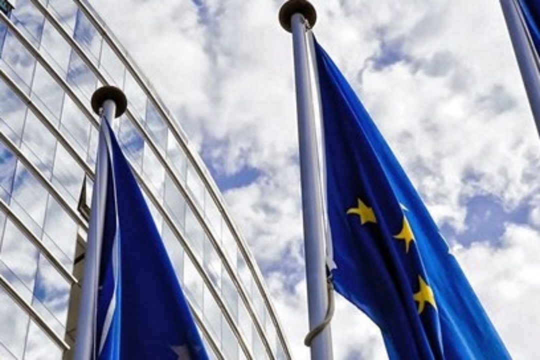 Megszűnik a tesztkötelezettség az EU-n belüli utazásoknál?